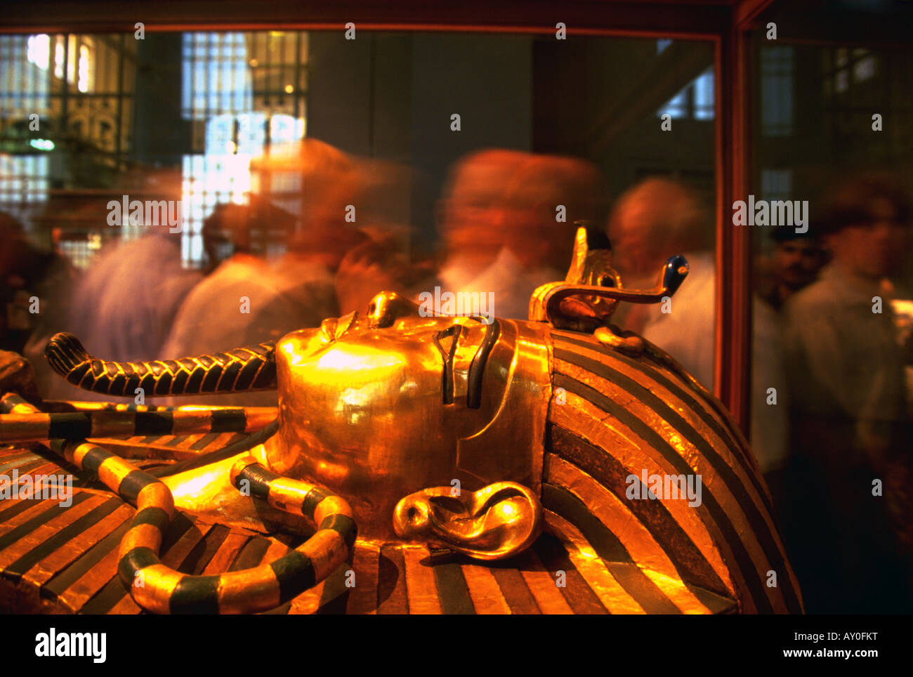 King Tut goldenen Sarkophag Maske im ägyptischen Museum von Kairo Stockfoto