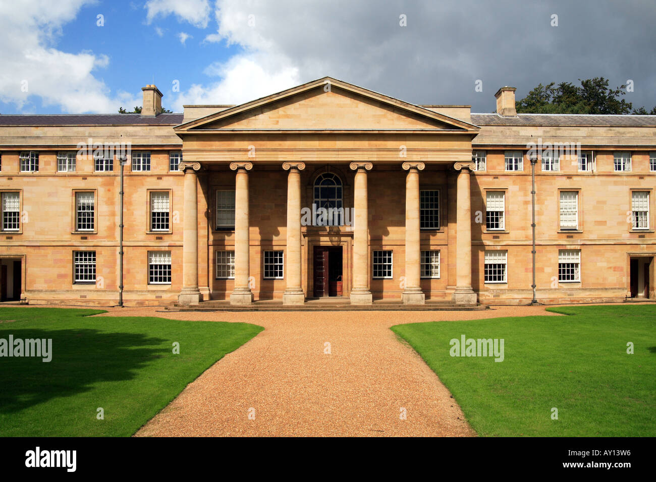 "Downing College" 'Cambridge University' Säulen Stockfoto