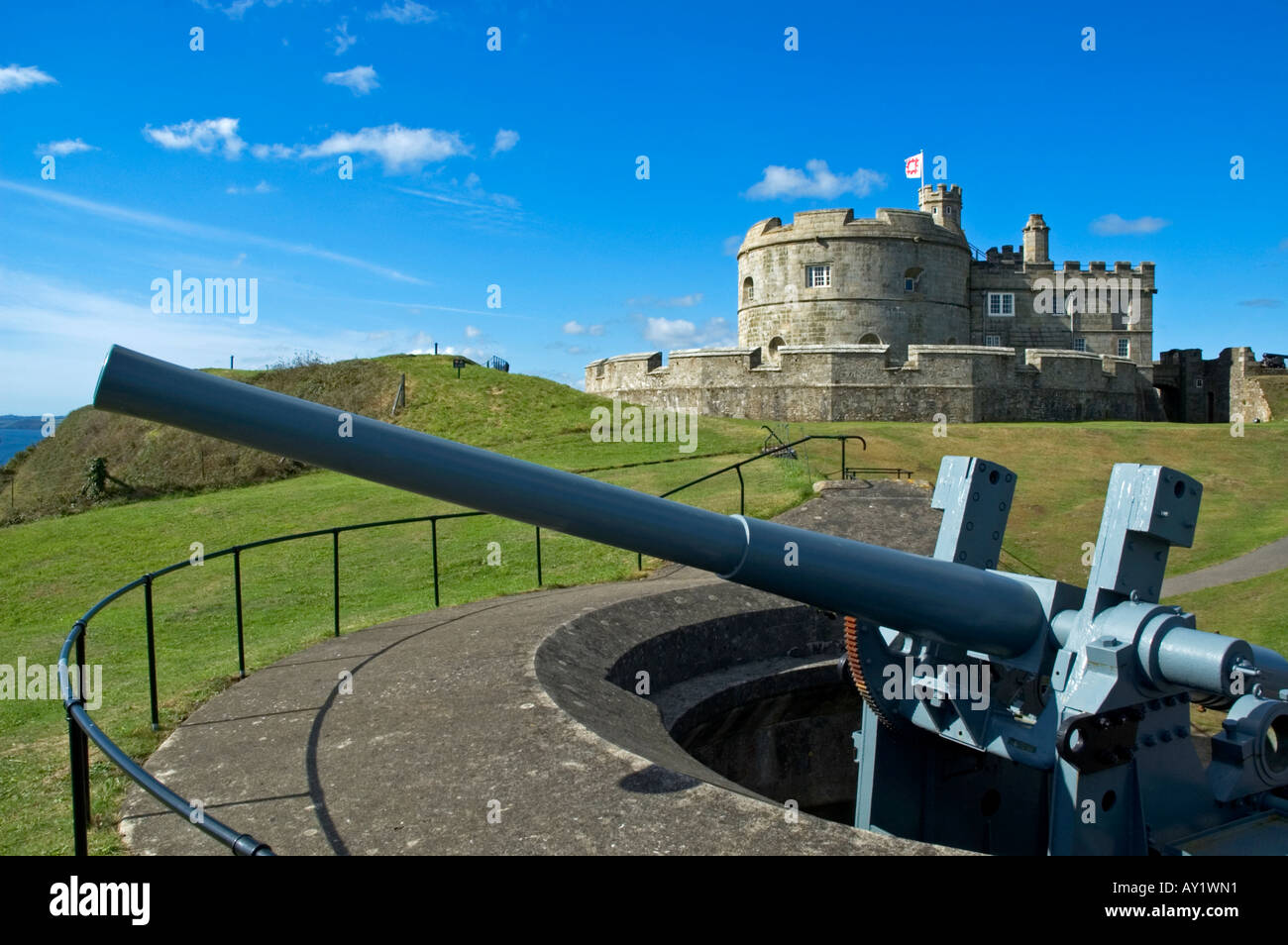 eine große Kanone bei Pendennis Castle, Falmouth, Cornwall, england Stockfoto