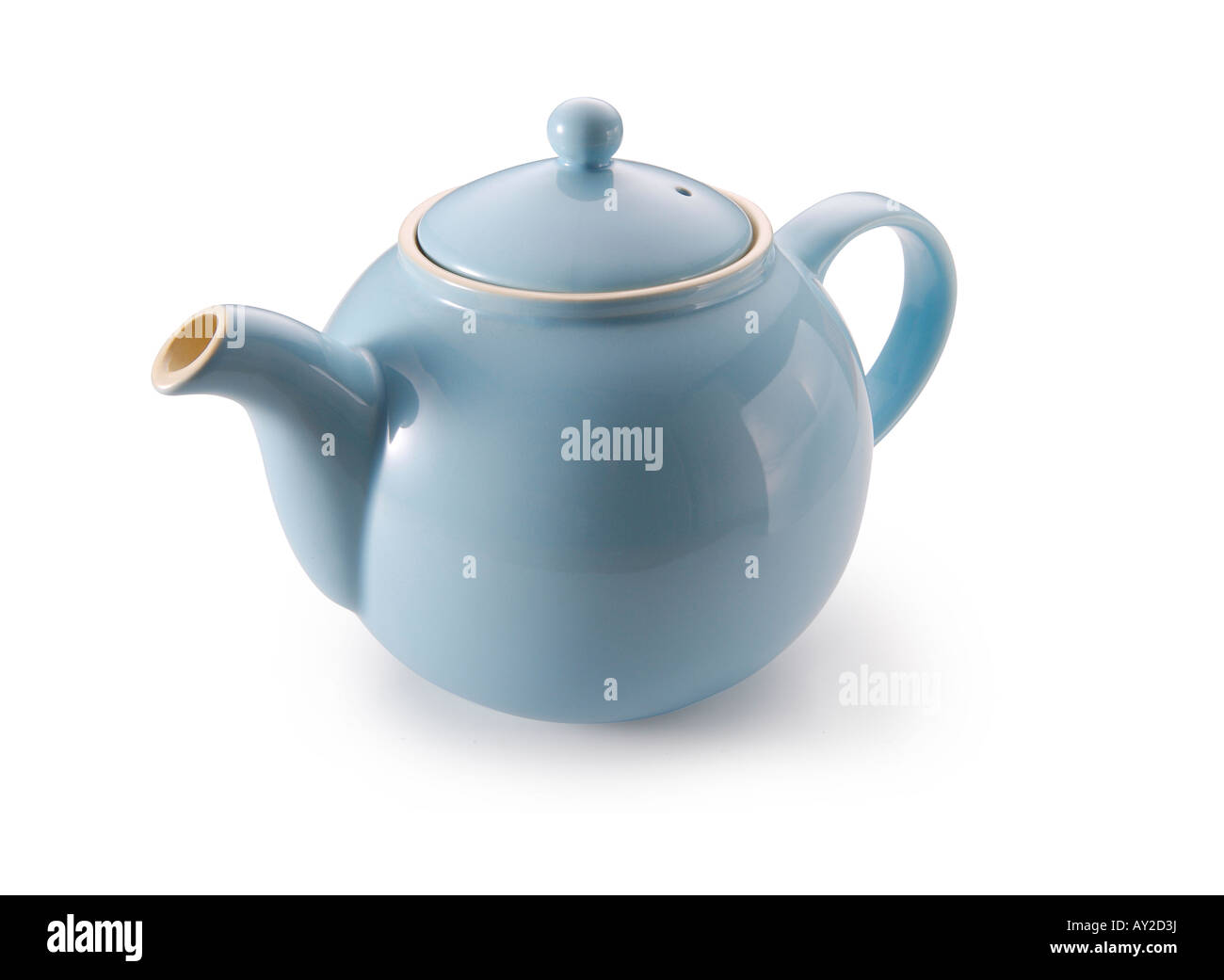 Blauer Tee Pot Shot auf weiß Stockfoto