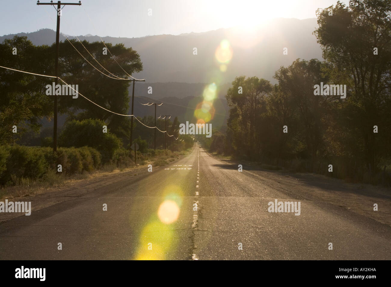 Country Road Big Pine östlichen Sierras California Vereinigte Staaten von Amerika Stockfoto