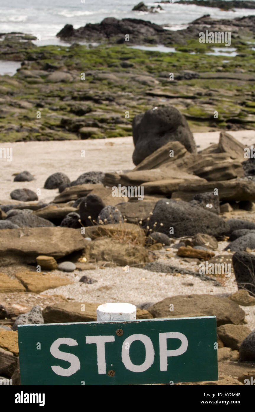 Hinweis die Grenze der Wanderweg, Puerto Egas in der James Bay vor Santiago Galapagos Ecuador Pazifischen Ozeans zu stoppen Stockfoto