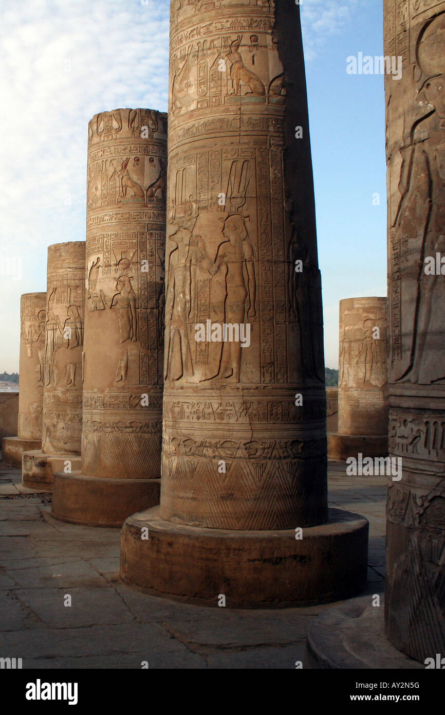 Kom Ombo Tempel - Pfeiler und Säulen [Kom Ombo, Ägypten, arabische Staaten, Afrika].                                                  . Stockfoto
