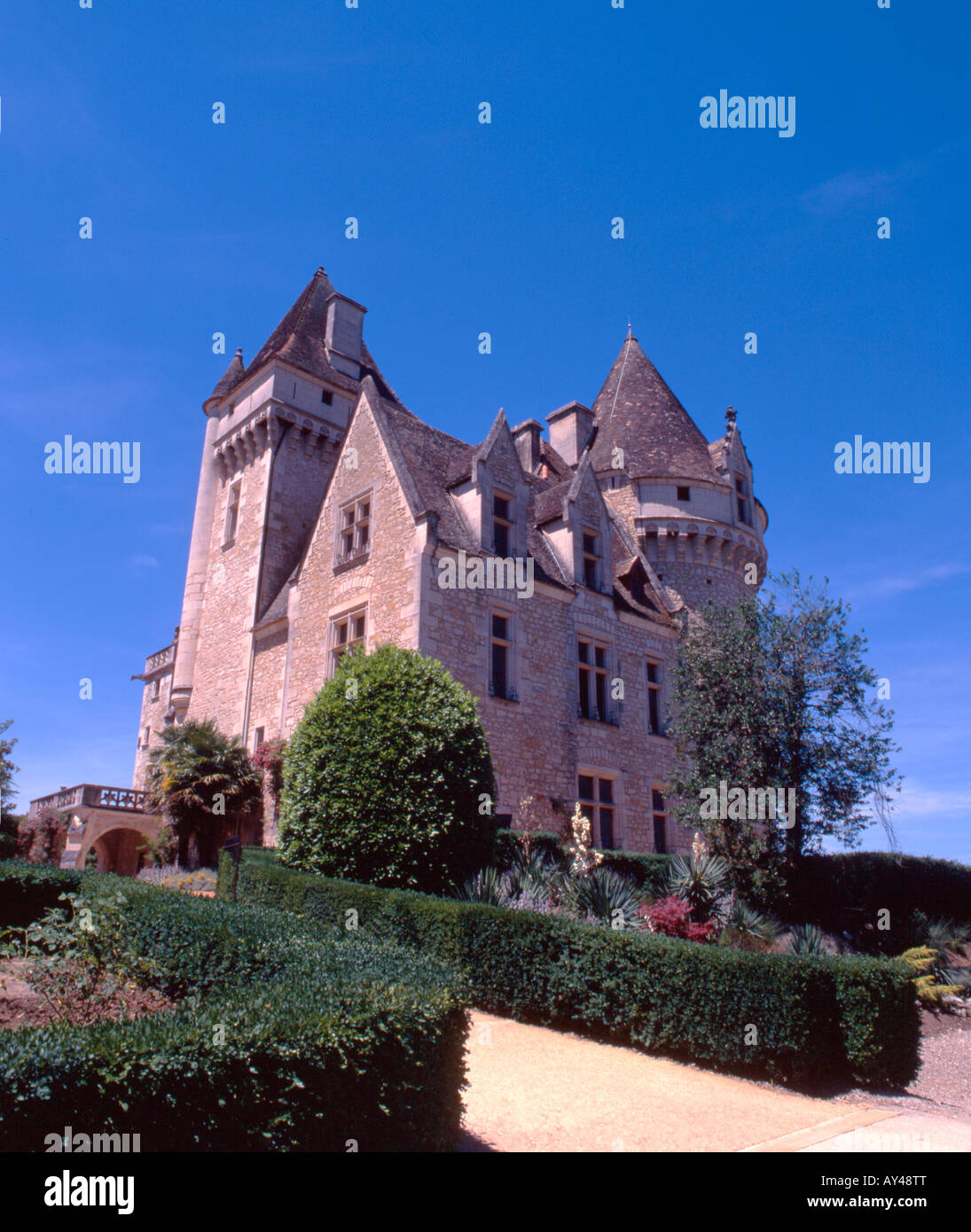 Les Milandes Josephine Baker Schloss Dordogne Frankreich Stockfotografie Alamy [ 1390 x 1095 Pixel ]