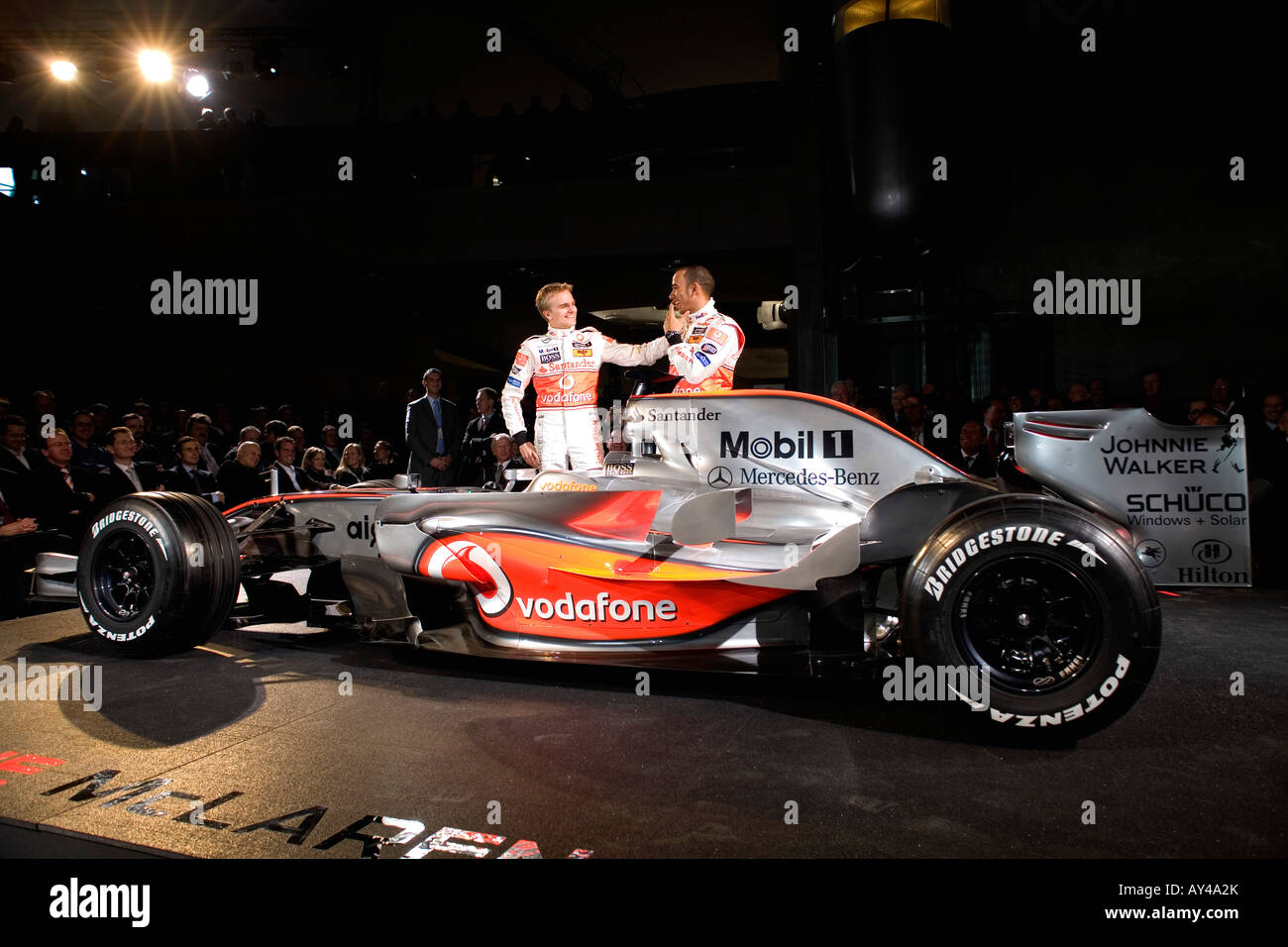 MP4-23 starten, Mercedes McLaren, Lewis Hamilton, Heikki Kovalainen, Mercedes-Benz Museum, Stuttgart 07.01.2008 Stockfoto