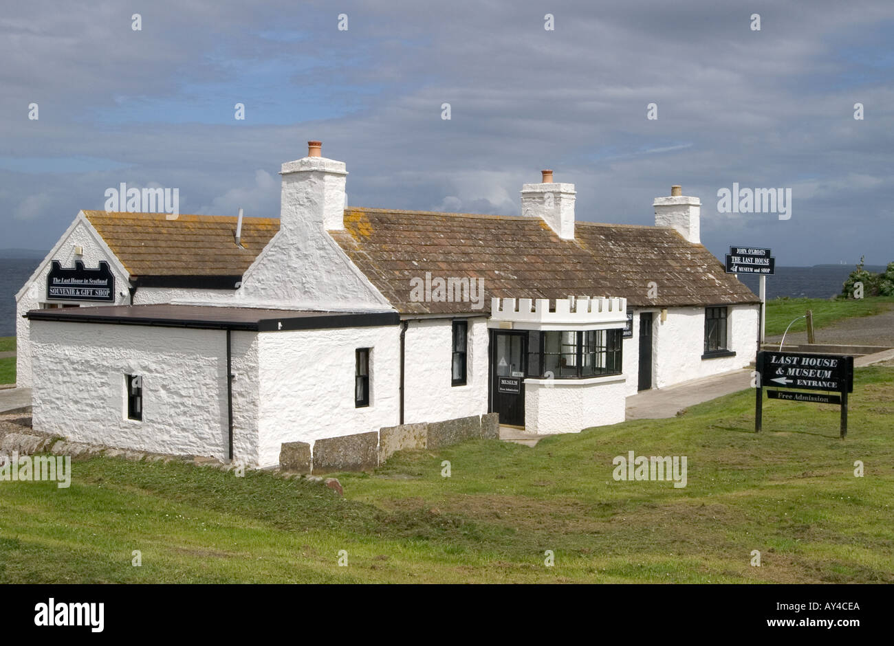 Dh JOHN O GROATS CAITHNESS letzte Haus weiß getünchten Mauern umgebenen Museum traditionelles Gebäude, Schottland Stockfoto