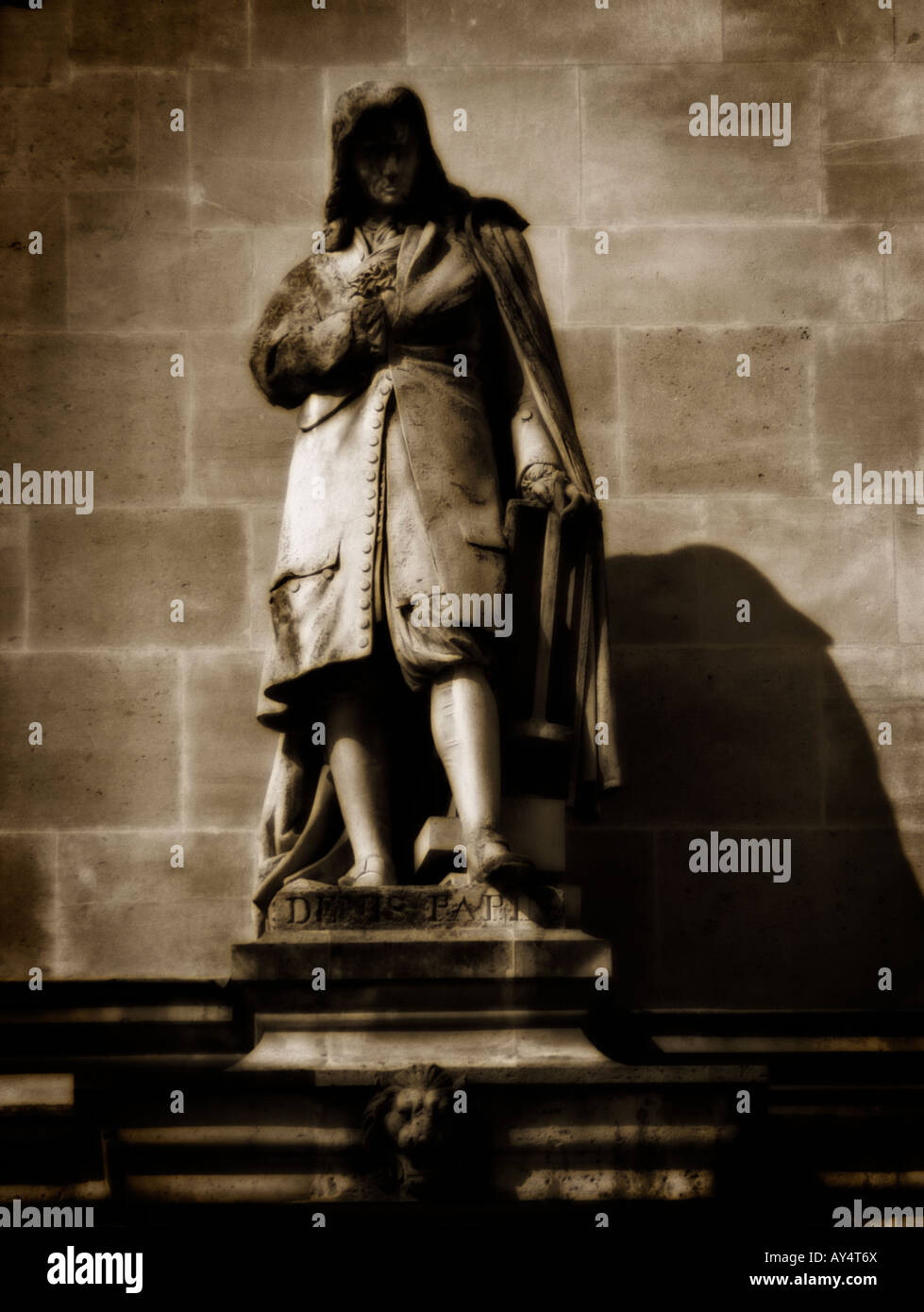 Galerie der Statuen im Innenhof des Louvre. Paris. Frankreich Stockfoto