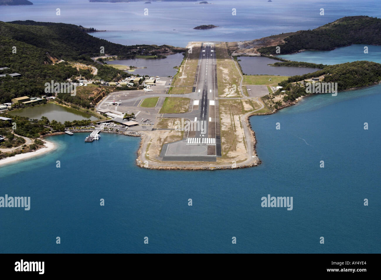 Endanflug auf Hamilton Flughafen Whitsunday Island-Queensland-Australien Stockfoto