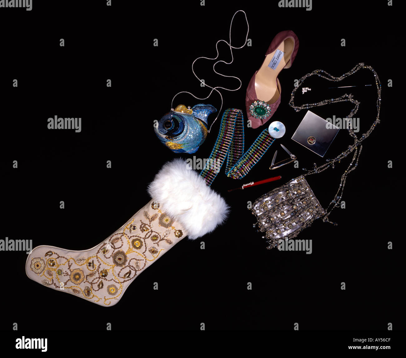 jeweled Weihnachts-Strumpf mit teuren Geschenken Stockfoto