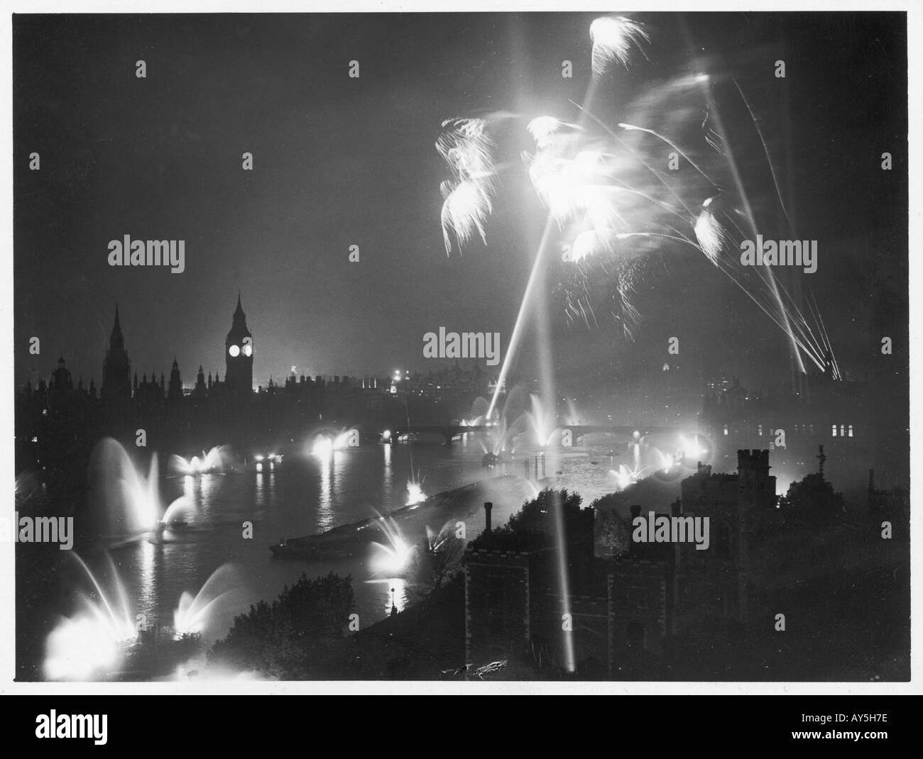 Sieg-Tag-Feuerwerk Stockfoto
