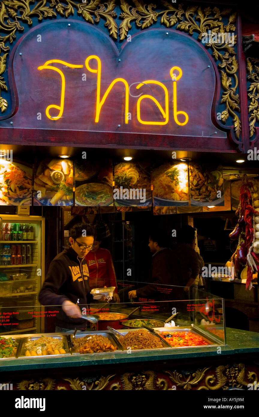 Orientalische Garküche auf Camden Town Market in London UK Stockfoto