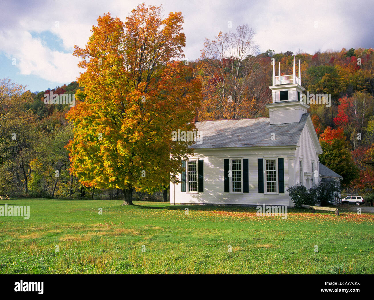 Eine kleine Kirche in den Green Mountains von Vermont im Oktober während der Herbst Farbe ändern Stockfoto