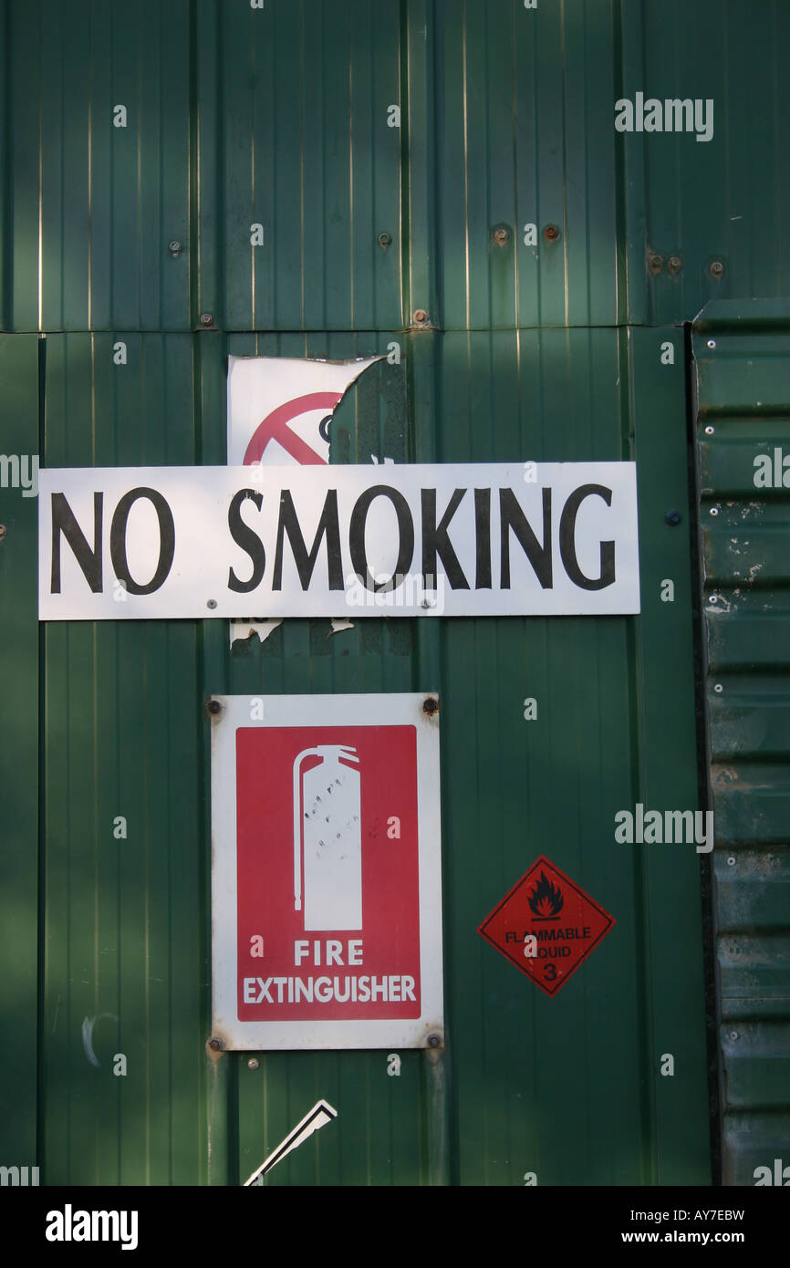 kein Rauchen Feuer extingusher Stockfoto