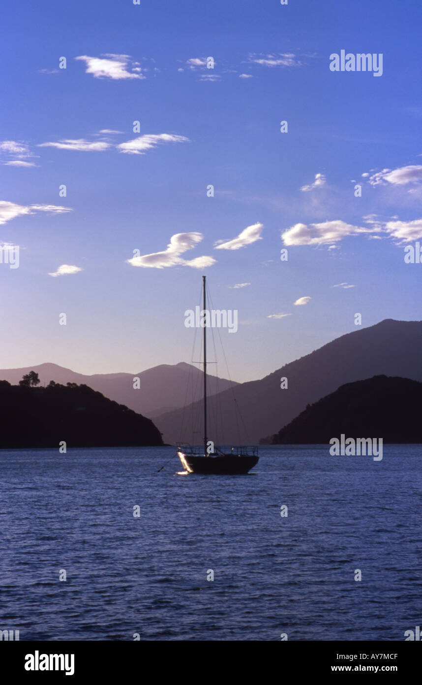 Yaught vertäut in Portage Bay Kenepuru Sound Südinsel Neuseeland Stockfoto