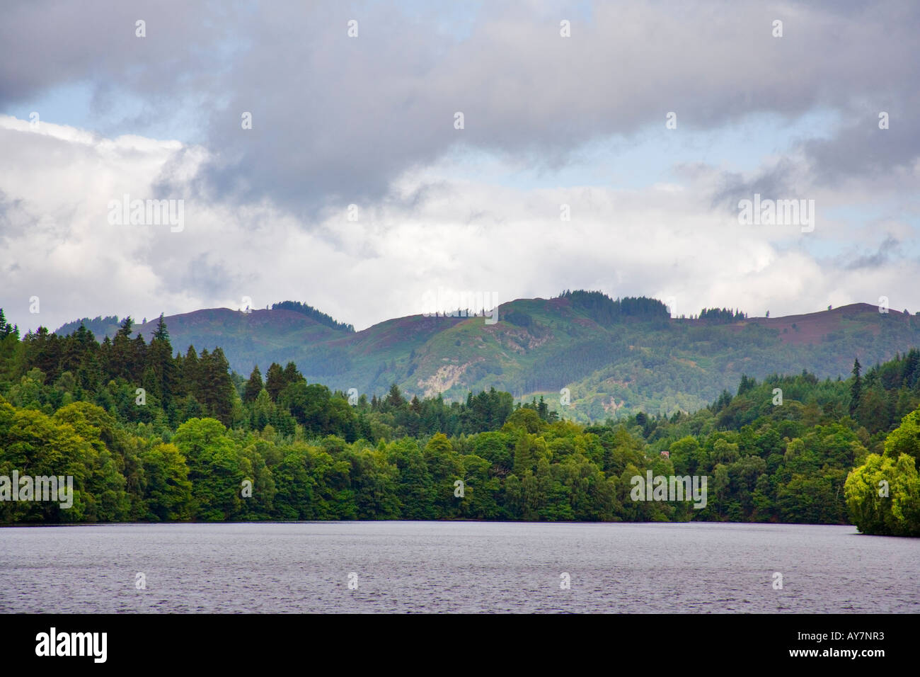 Blick über Loch Pitlorchy in Pitlochry in Perthshire Stockfoto