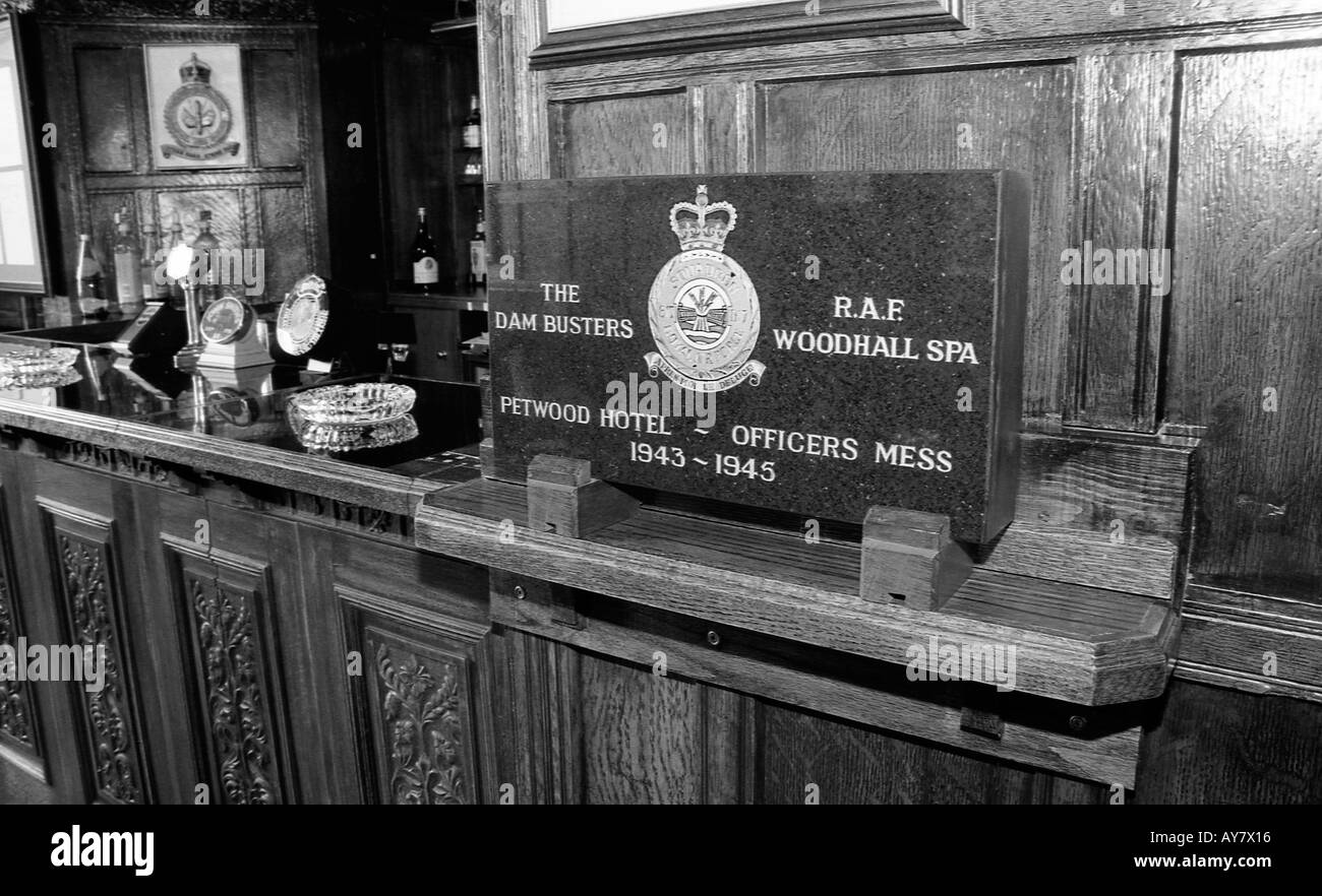 Teil der Bar im Petwood Pandje Hotel in Woodhall Spa von 617 Geschwader verwendet, den dam Busters, als ein Geschwader durcheinander während Stockfoto