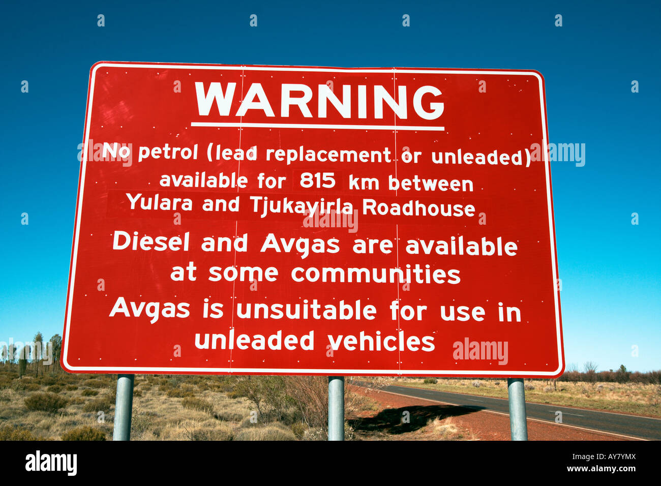 Kein Benzin-Warnschild, Ayers Rock Area, Northern Territory, Australien Stockfoto