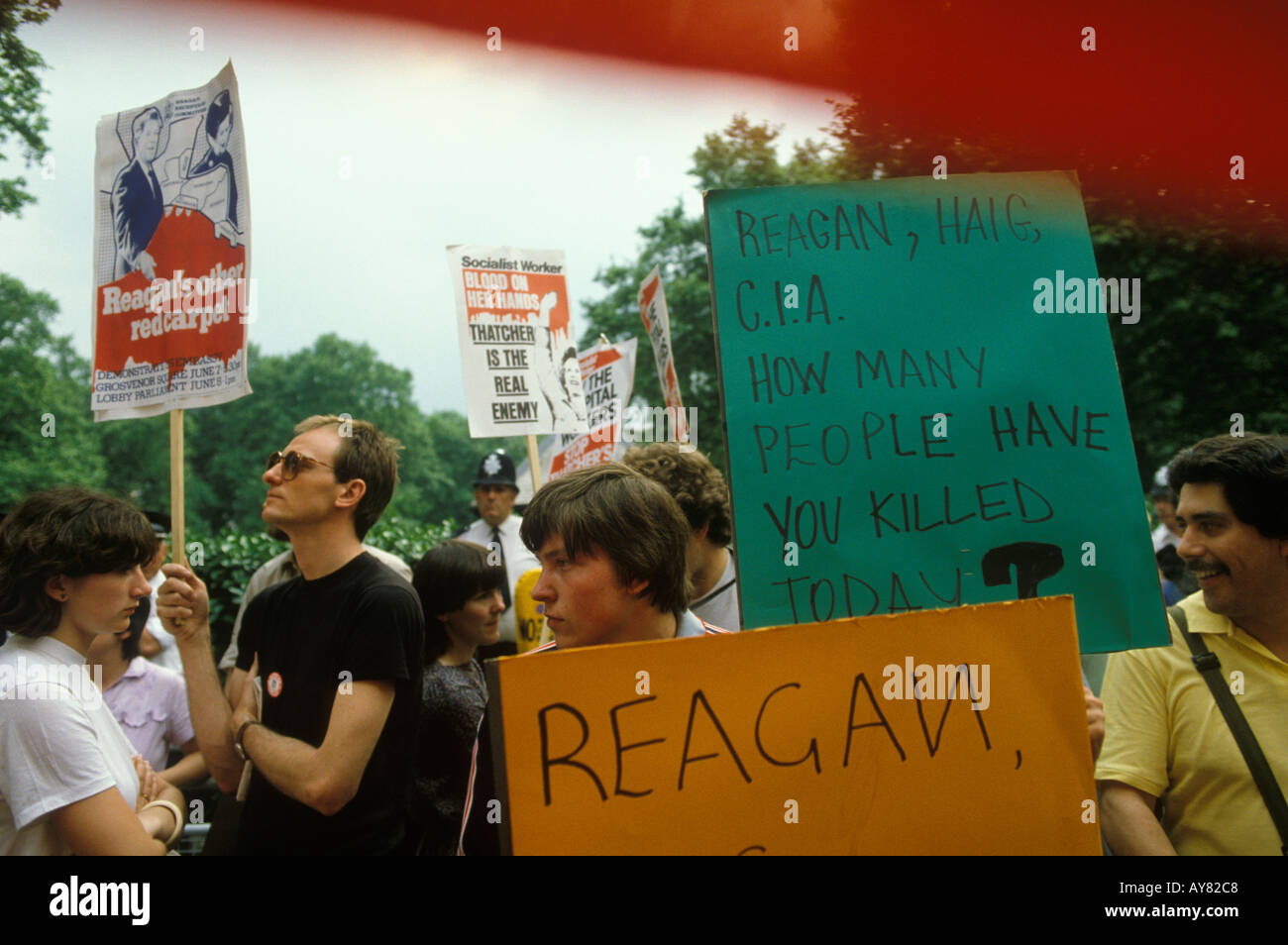 CND 1980 s London UK Kundgebung gegen Thatchers Krieg den Falklandkrieg Hyde Park London 1982 HOMER SYKES Stockfoto