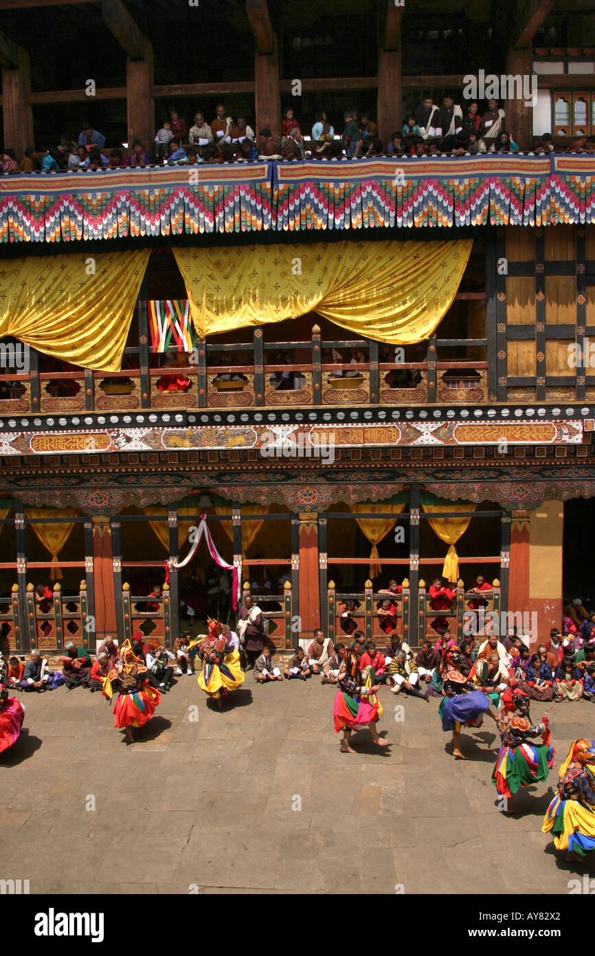 Bhutan Paro Festival Tsechu Tanz 8 Arten von Spirituosen Degye Stockfoto
