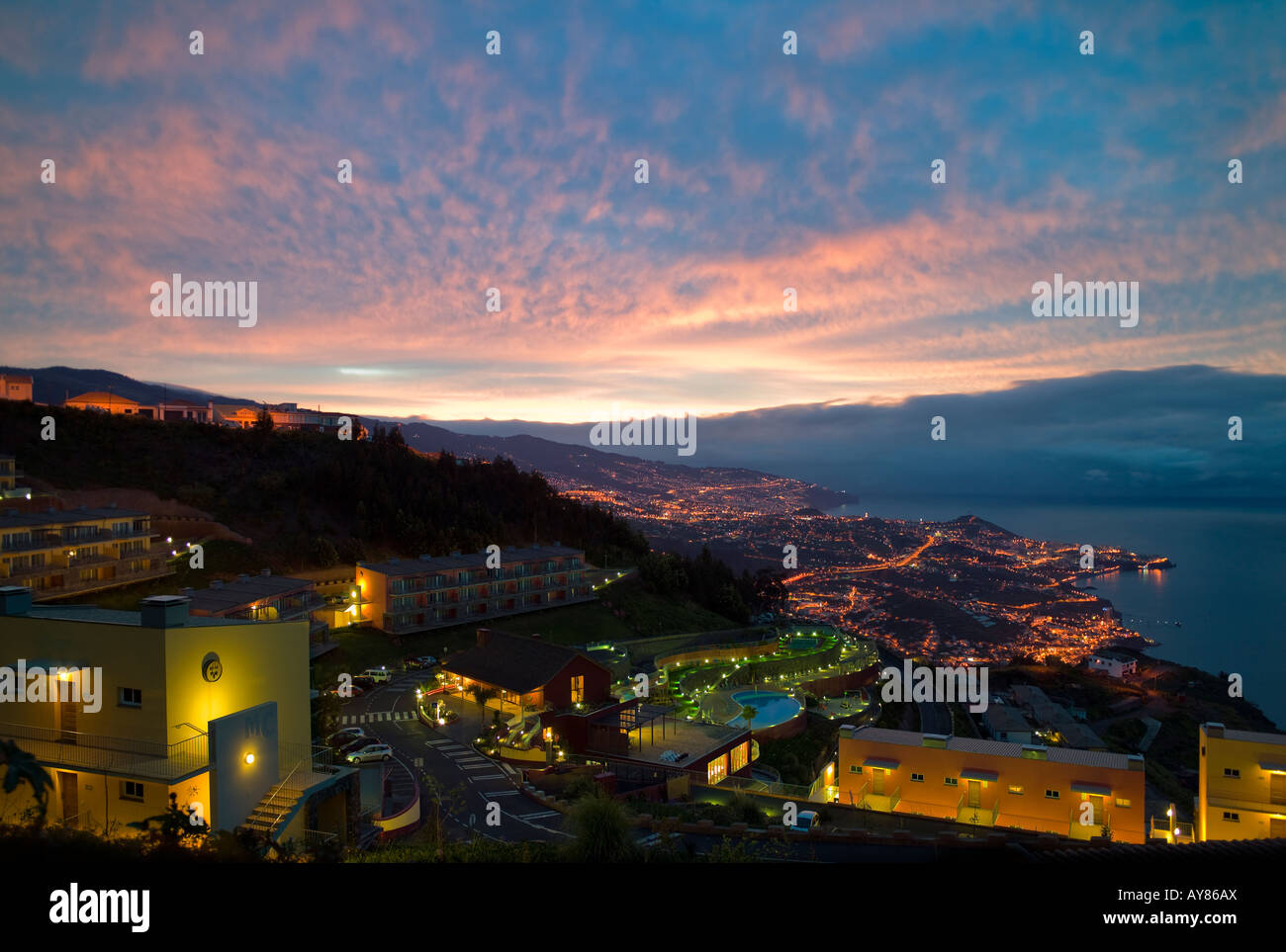 Dawn: Blick über Funchal aus Cabo Girao, Madeira Stockfoto