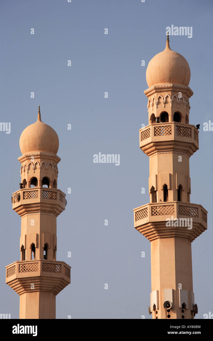 Bahrain Manama Abu Bakr al-Sadiq Moschee Minarette Stockfoto