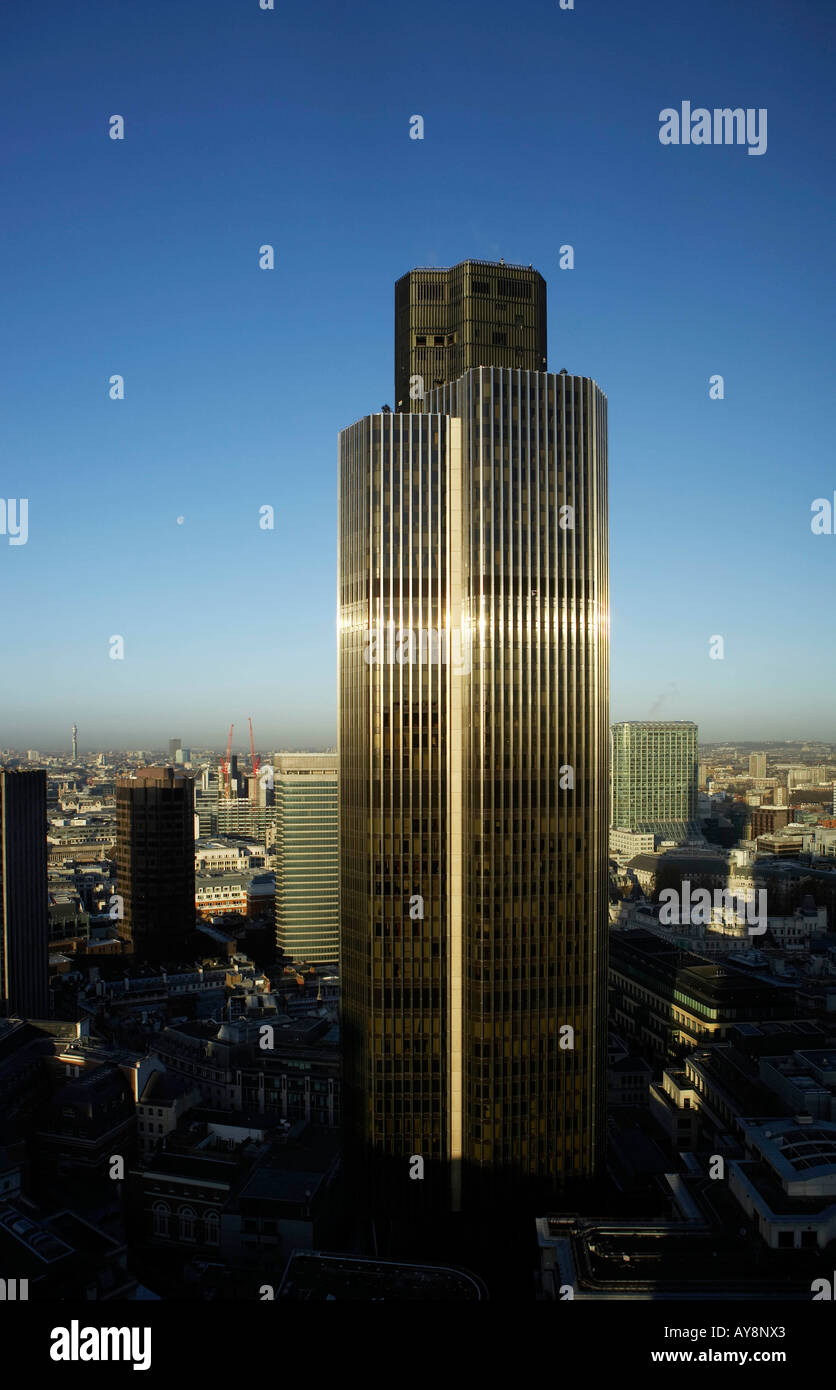 Tower 42 früher NatWest Tower in der City of London England Stockfoto