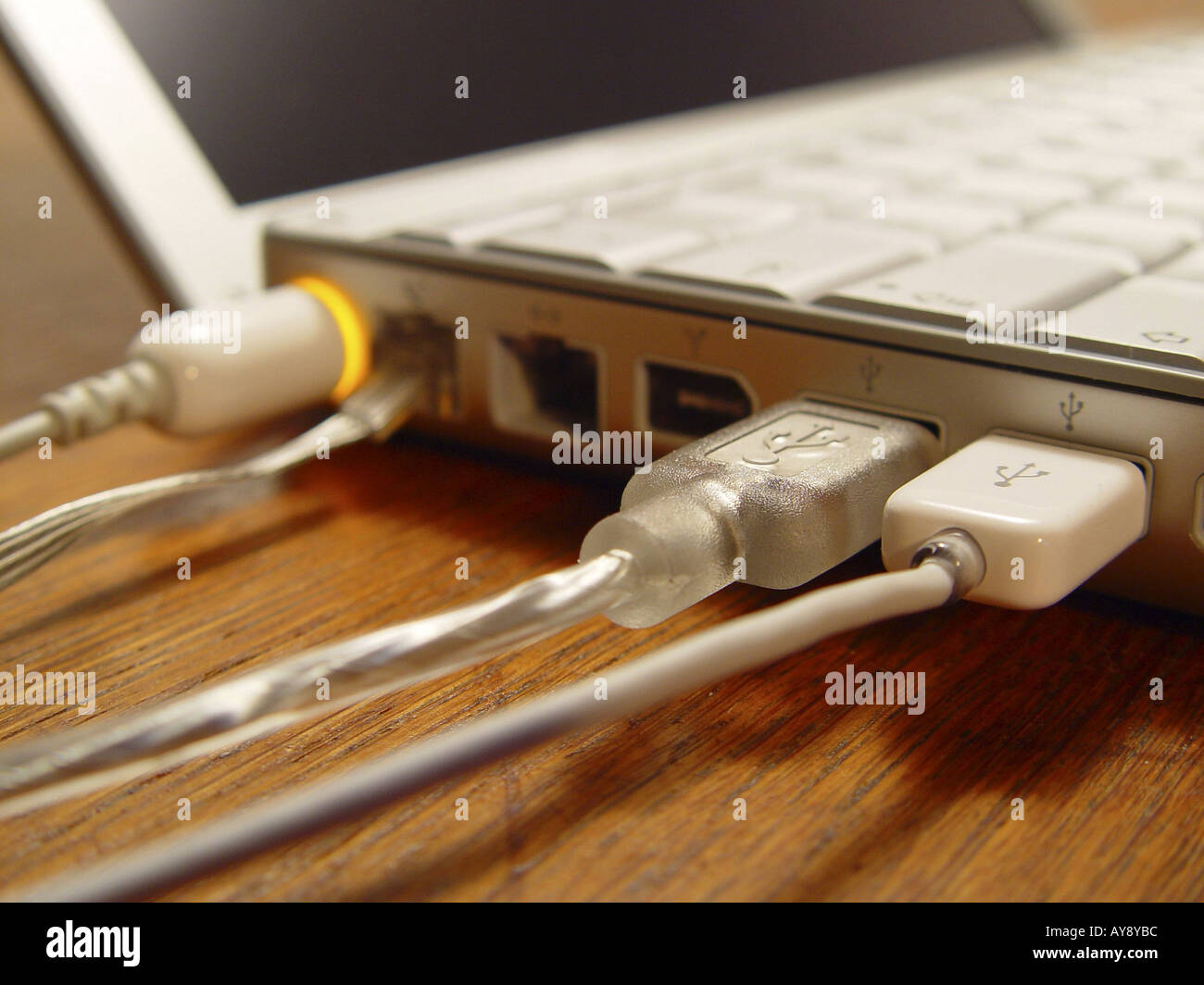 Anschluesse Eines Laptop Stockfoto