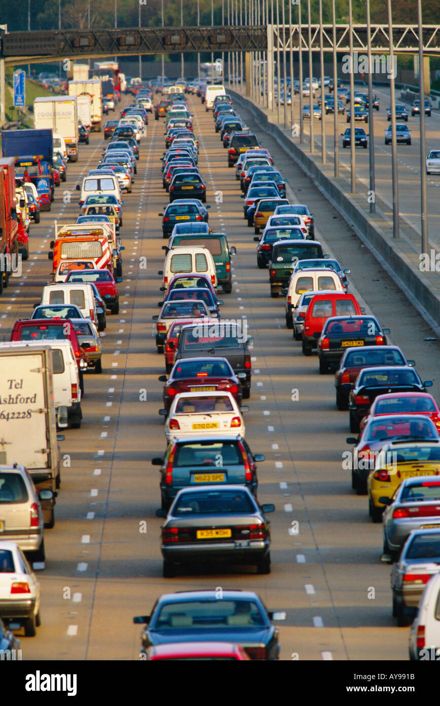 Stau auf der Autobahn M25 in der Nähe von London England UK Stockfoto