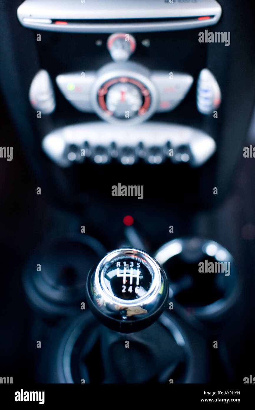 MINI CLUBMAN COOPER S DRAK BLAU Stockfoto