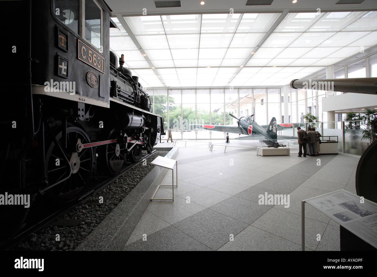 Asien Tokio Japan Eisenbahn Motor Museum am Yasukuni-Schrein ein Denkmal für den japanischen Toten im zweiten Weltkrieg Stockfoto