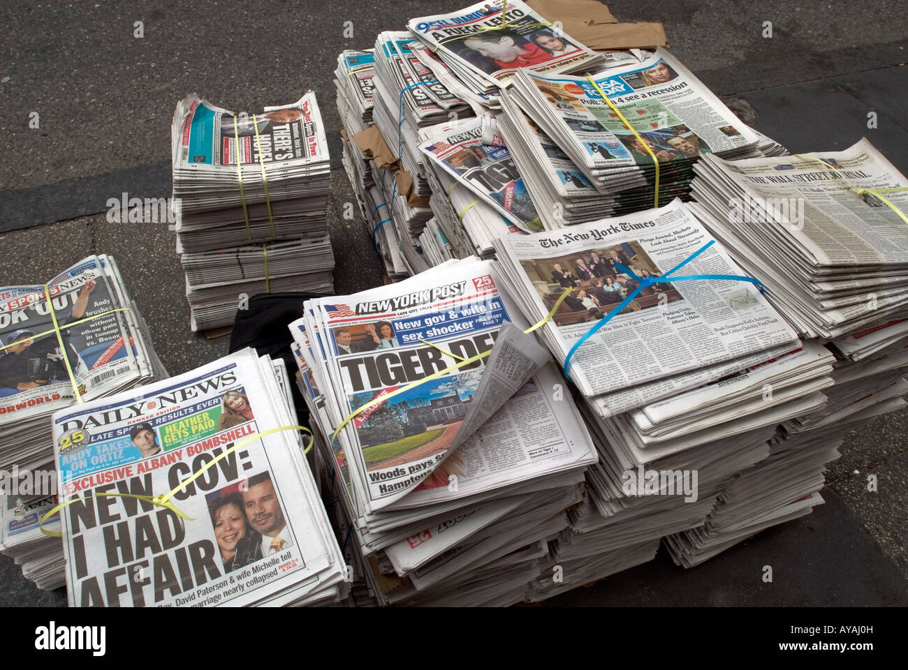 Gebündeltes altpapier Fotos und Bildmaterial in hoher Auflösung Alamy