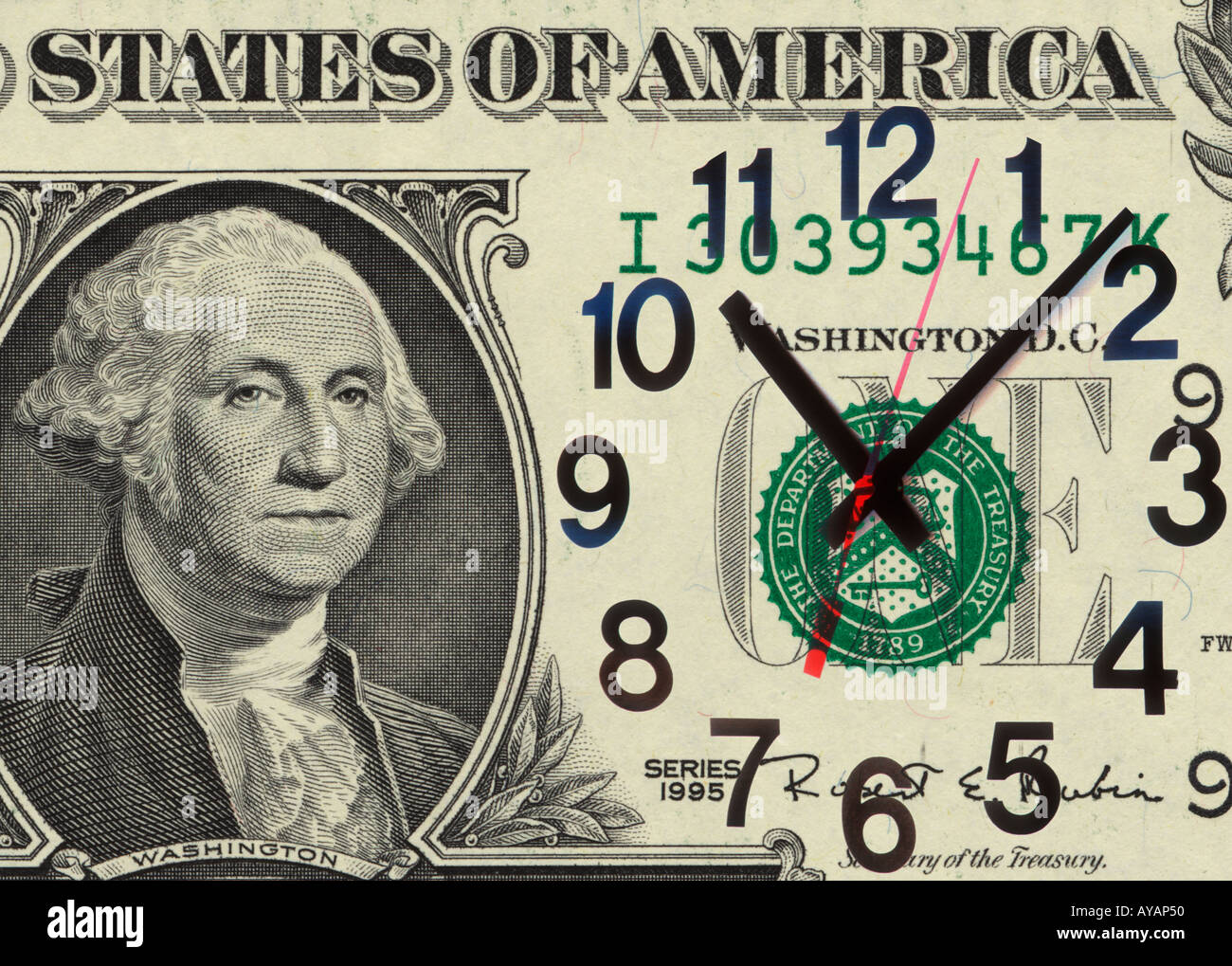 Nahaufnahme von einem Dollar bill uns mit George Washington-Porträt und Uhr-Gesicht-Konzept Stockfoto