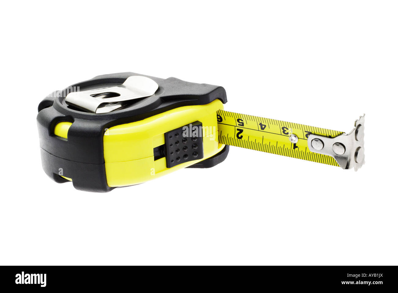 Nahaufnahme von Maßband mit Magnetkopf auf weißem Hintergrund Stockfoto
