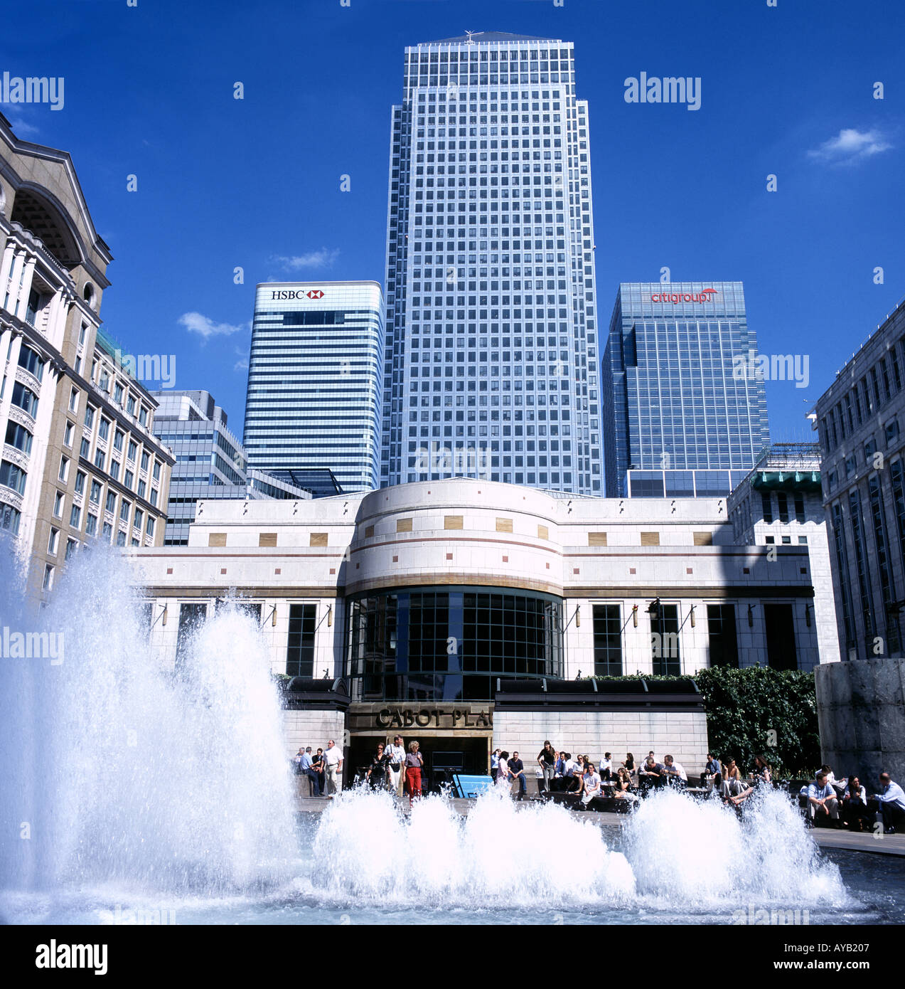 Cabot Square im Canary Wharf in London Docklands Stockfoto