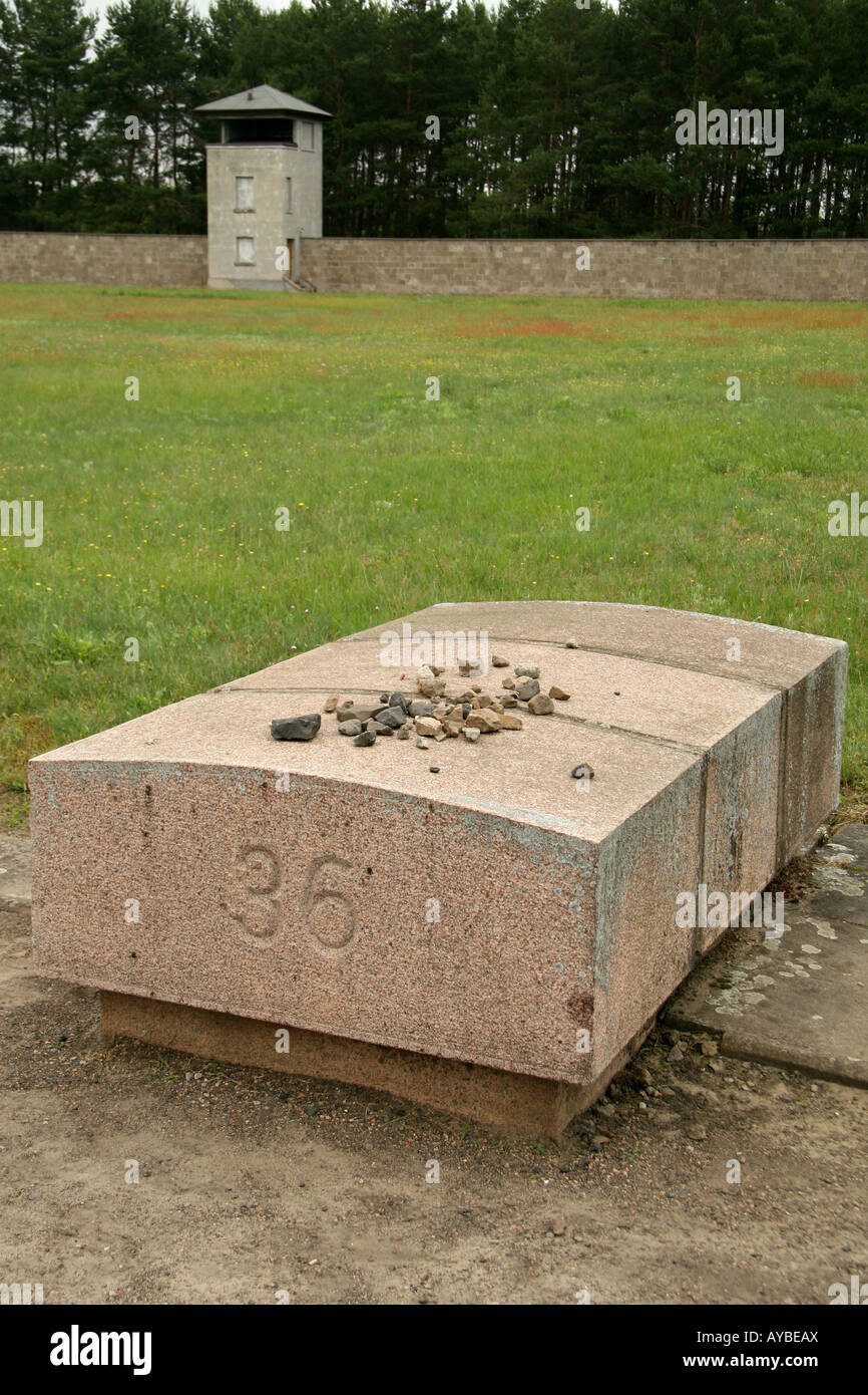 Eine Hütte Marker und Wachhaus im ehemaligen Konzentrationslager Sachsenhausen, Berlin. Stockfoto