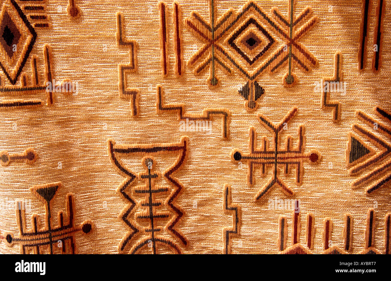 Detail einer Weberei mit indianischen entwirft auf der jährlichen Apfelfest im landschaftlichen und historischen Hillsboro, New Mexico. Stockfoto