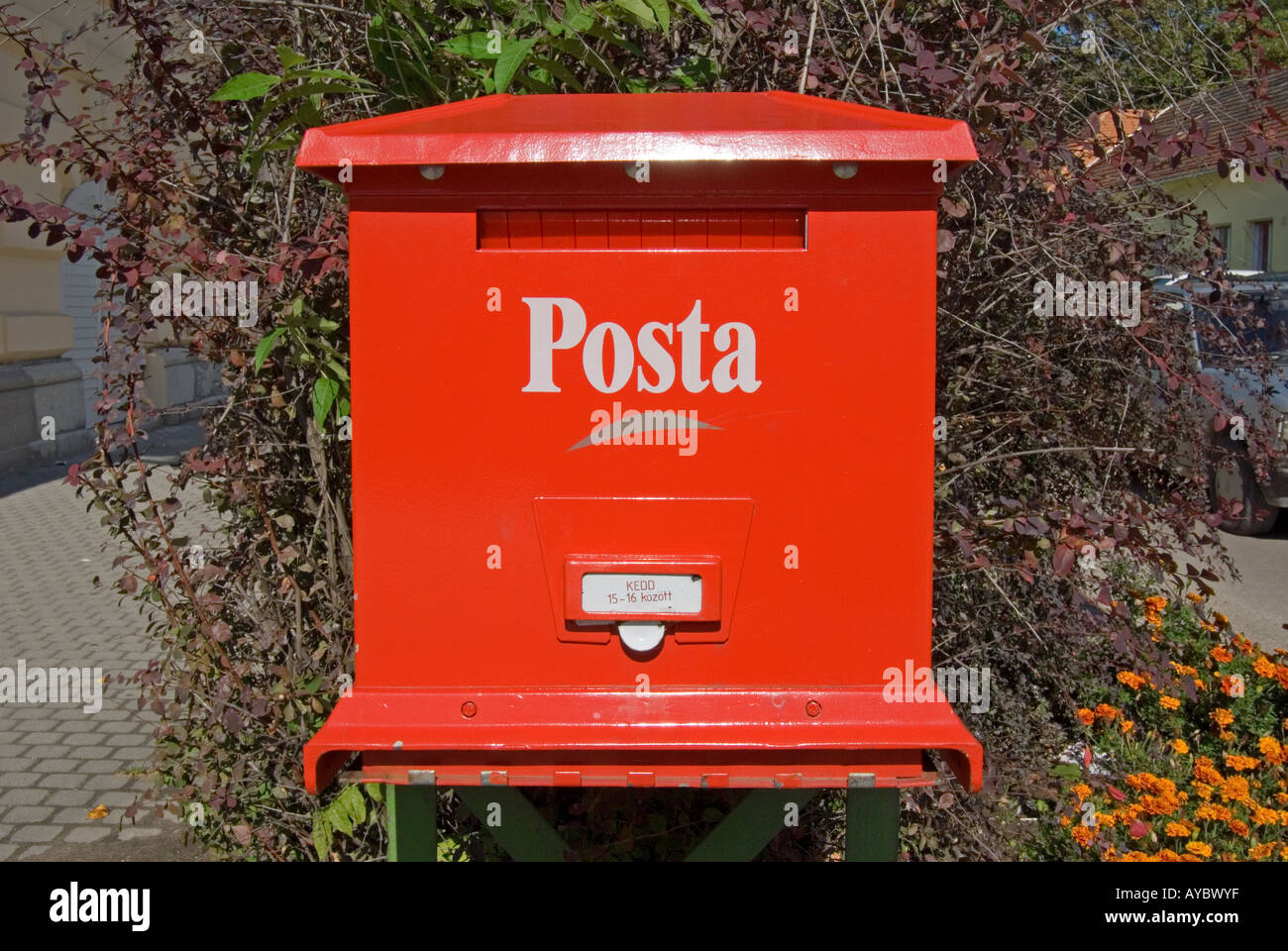 Tata, nördlichen Transdanubien Ungarn. Typische ungarische Post box Stockfoto