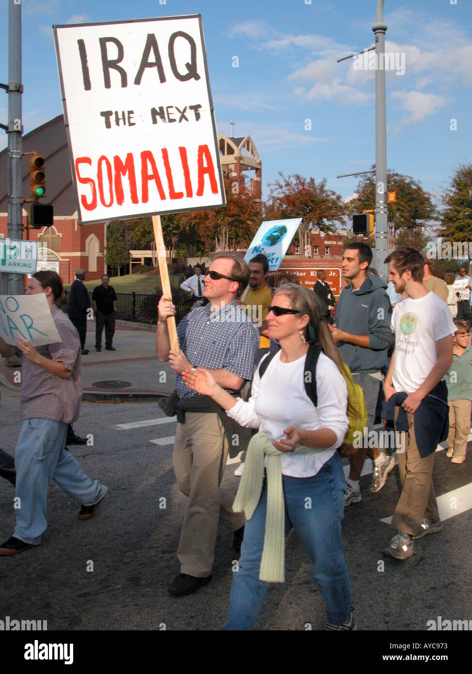 Echter Anti-Kriegs-Protest in Atlanta gegen den Ölkrieg in Somalia nach 911 Georgia durch die gegen die Tötung von Kindern und Bürgern in allen Ländern durch die USA Stockfoto