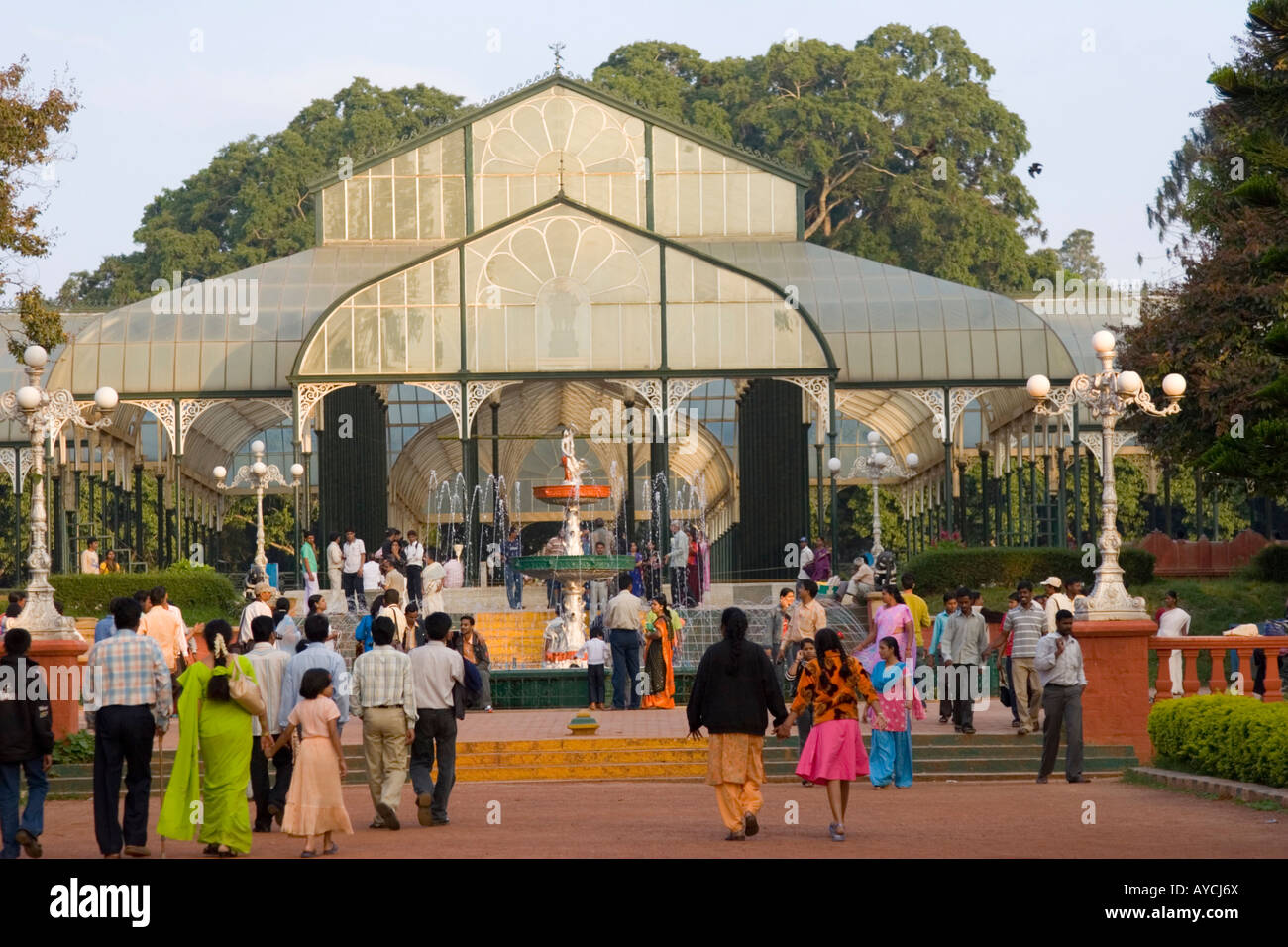 Crystal House Austragungsort Blume zeigt in Bangalore Lalbagh Botanical Gardens Stockfoto