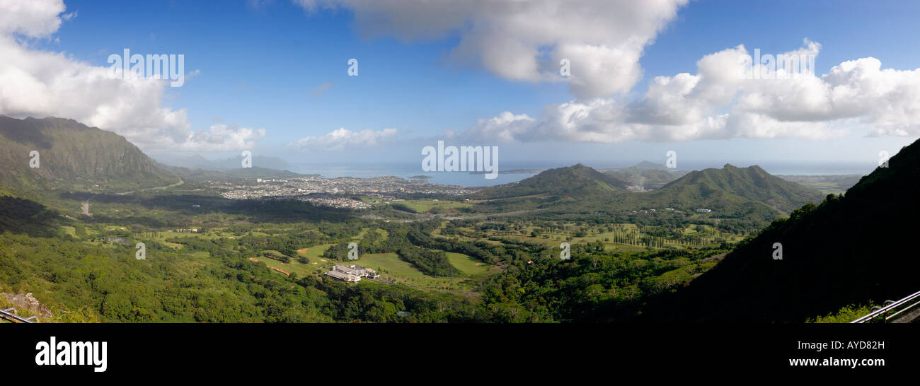 Panorama-Blick auf die Kane'ohe Bucht aus Pali Lookout Oahu Hawaii Nu'uanu Tal Stockfoto