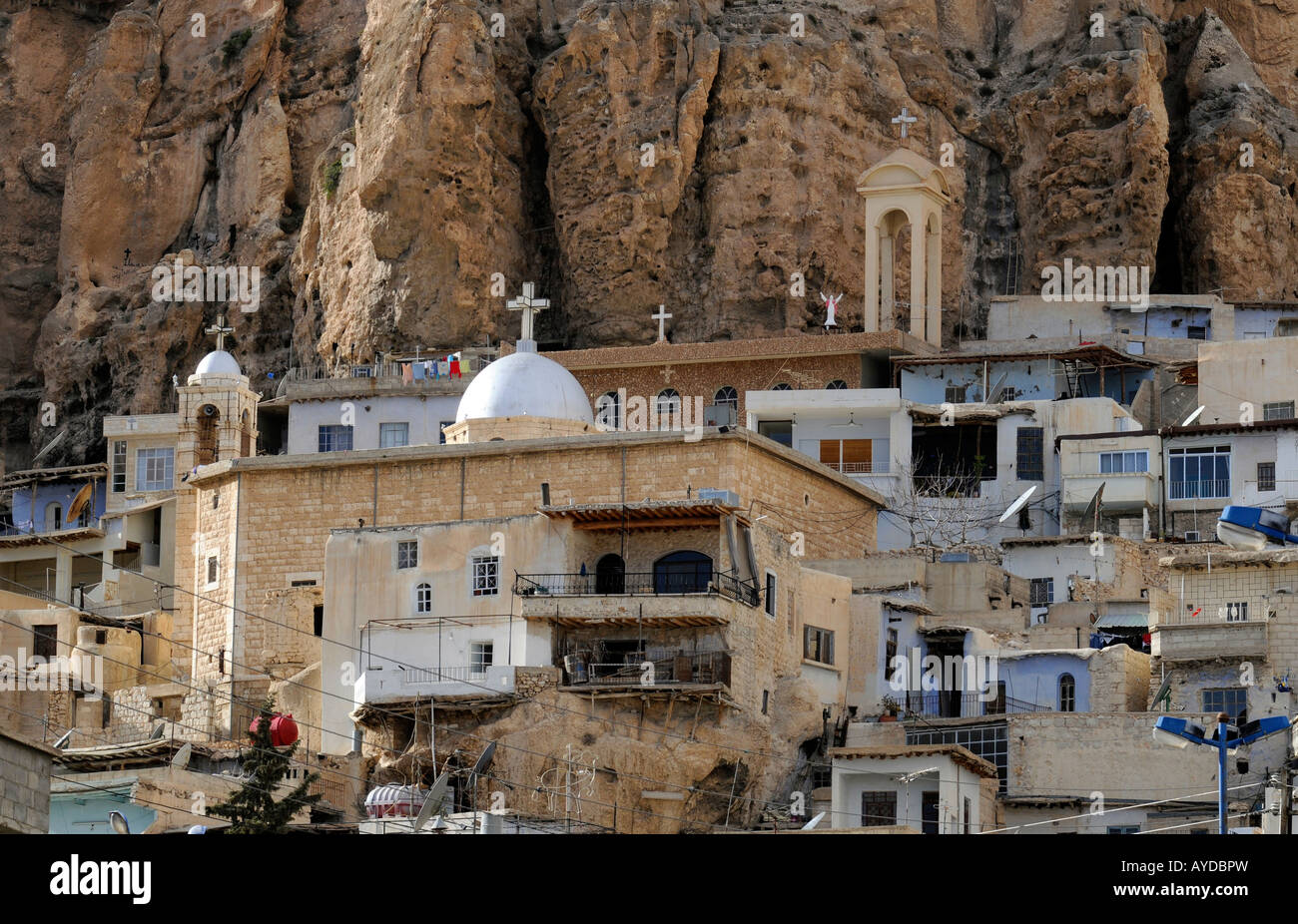 Die christlichen Dorf Malula oder Maalula unter Kalksteinfelsen, touristischen und Pilgerziel in Syrien Stockfoto
