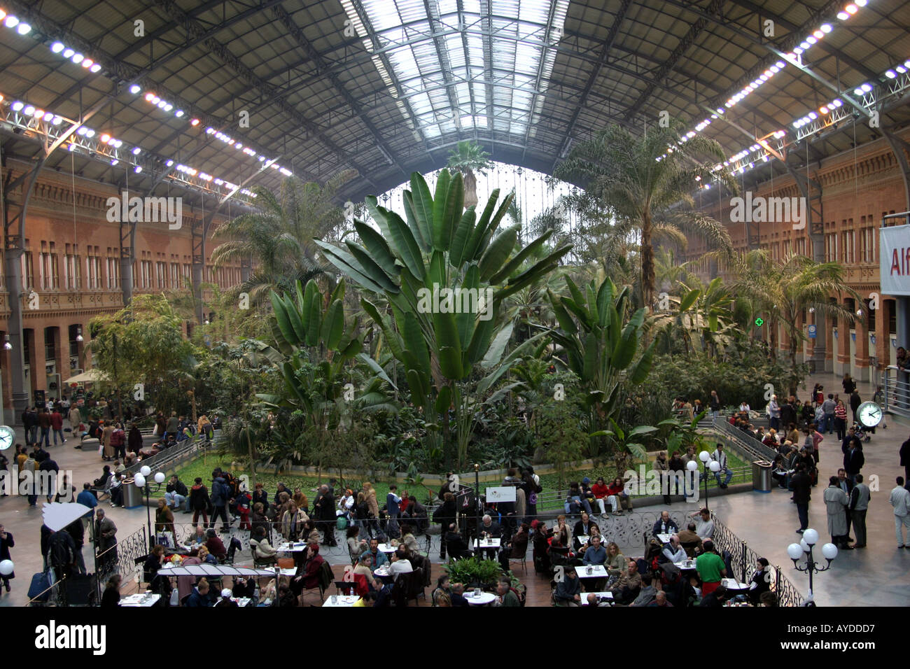 Innenansicht der Atocha-Bahnhof in Madrid Spanien Stockfoto