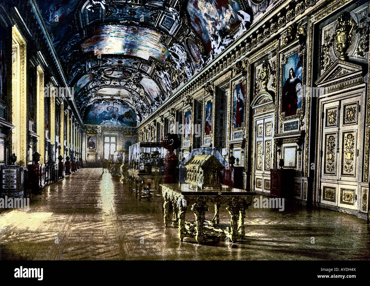 Paris interior of the louvre -Fotos und -Bildmaterial in hoher ...