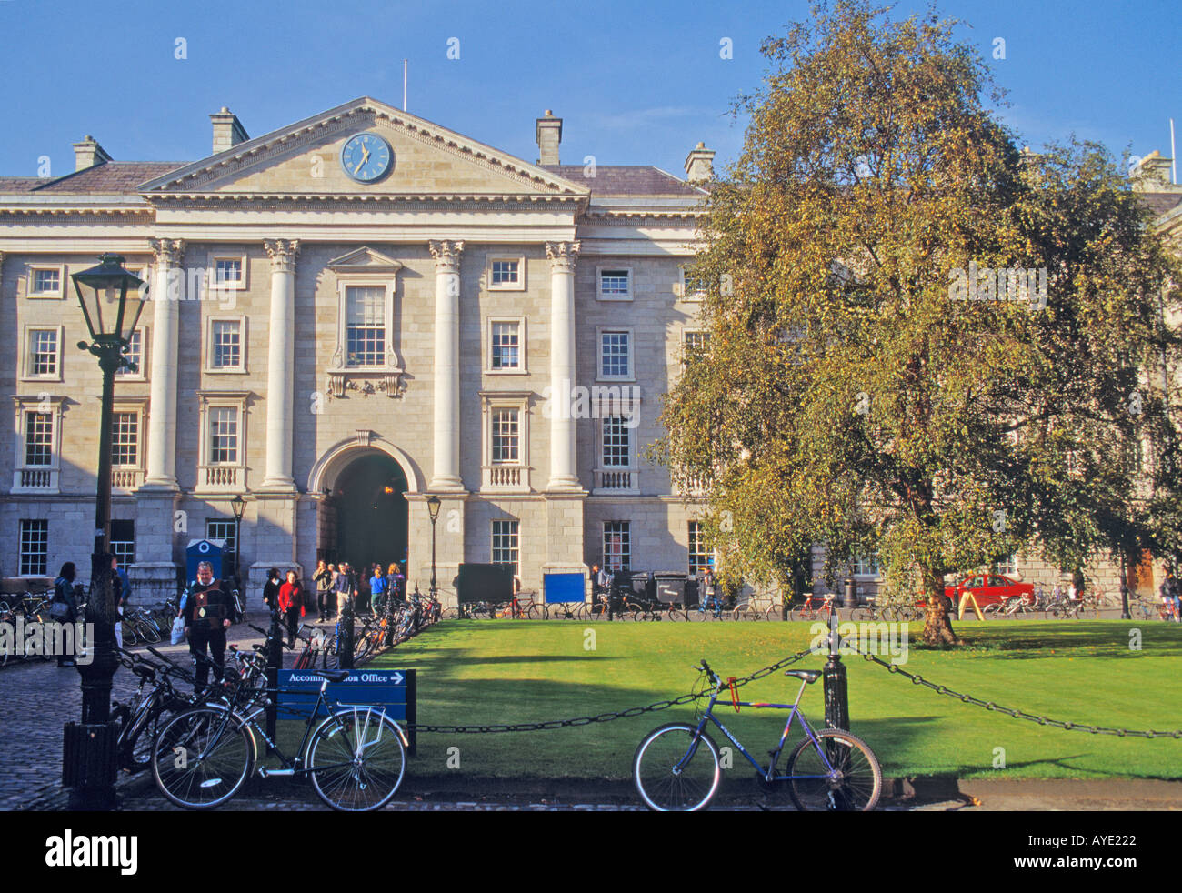 Dublin-Republik von Irland Irland Trinity College Ansicht zum Eingangstor Stockfoto