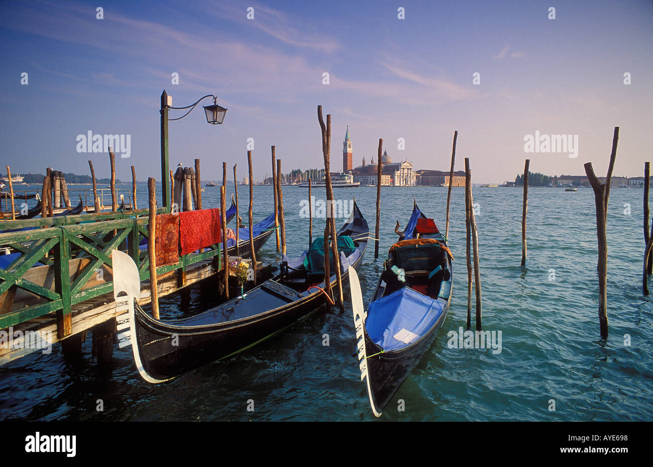 Gondeln an San Marco Venedig Italien Stockfoto