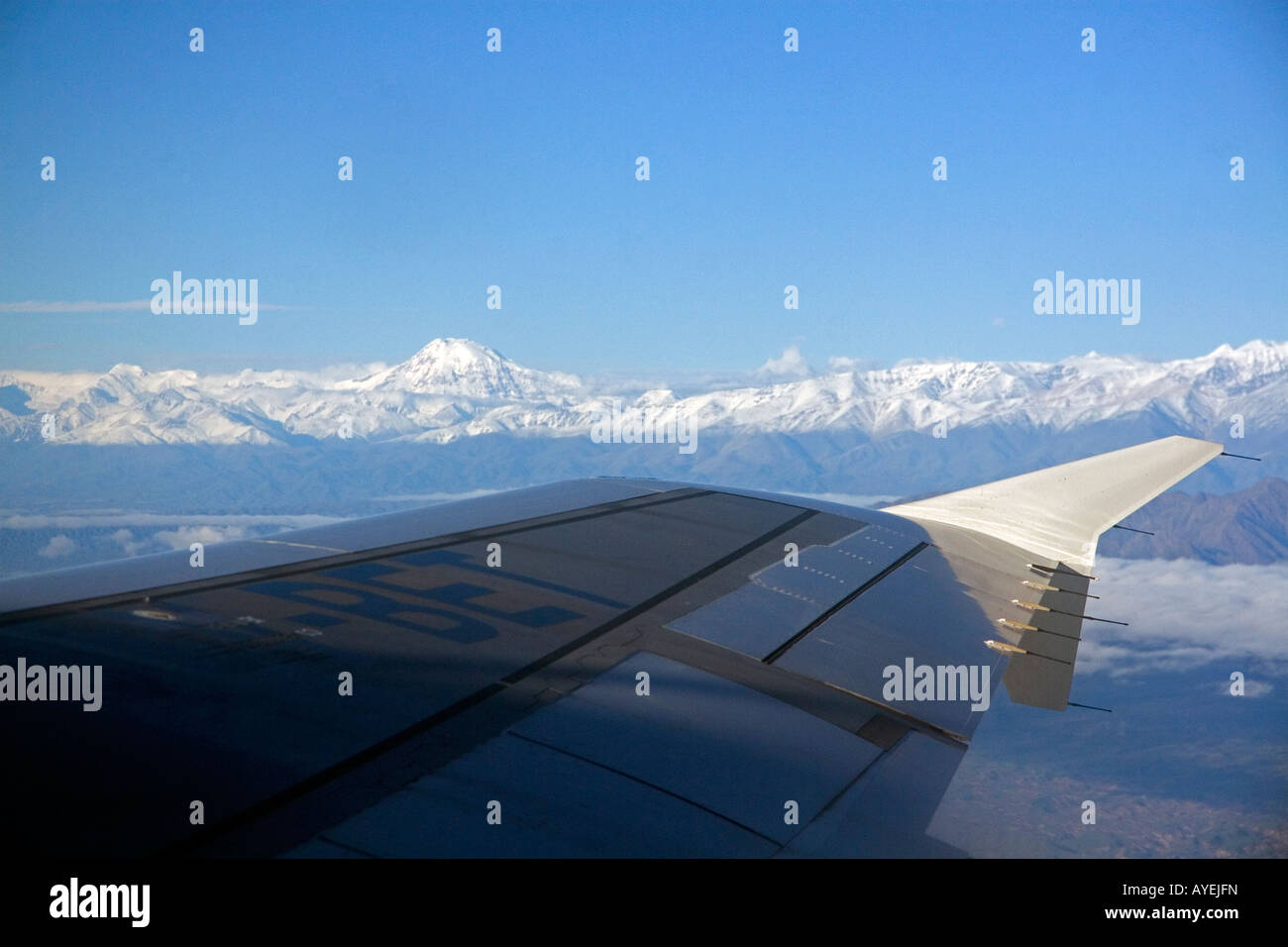 Blick aus dem Fenster eines Flugzeugs der Anden Gebirgskette Argentinien Stockfoto