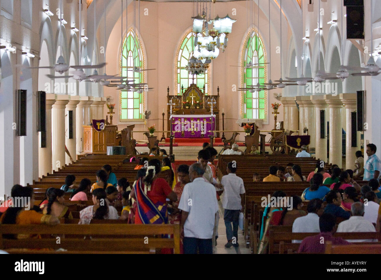 Innerhalb einer anglikanischen Kirche in Madurai Südindien Stockfoto