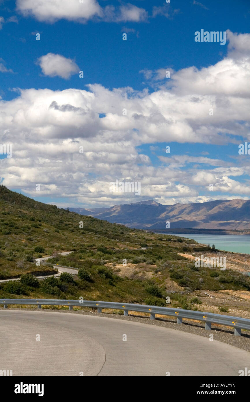 Highway entlang Argentino-See in der Nähe von El Calafate Patagonien Argentinien Stockfoto