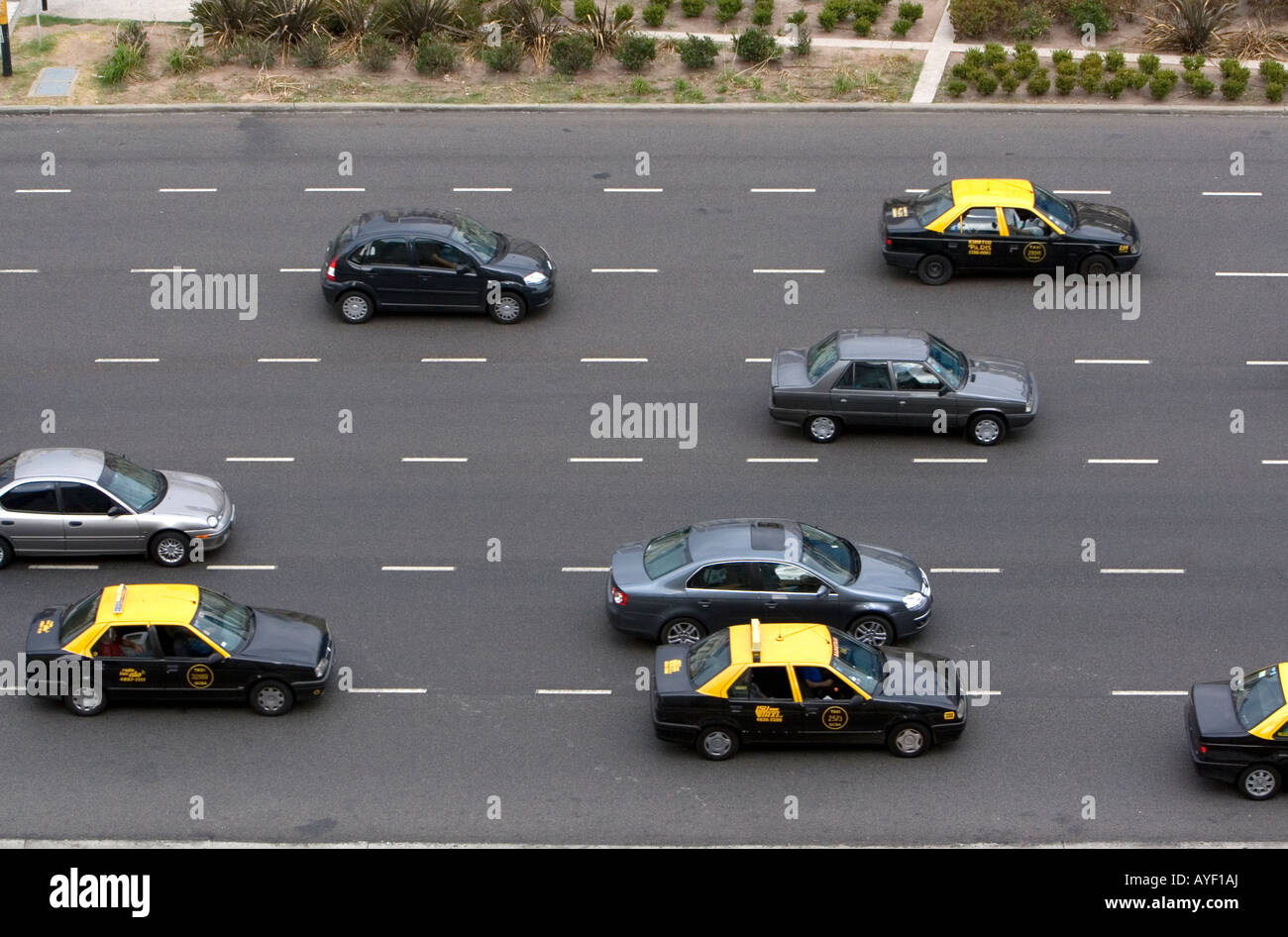 Verkehr am neunten Juli Allee in Buenos Aires Argentinien Stockfoto