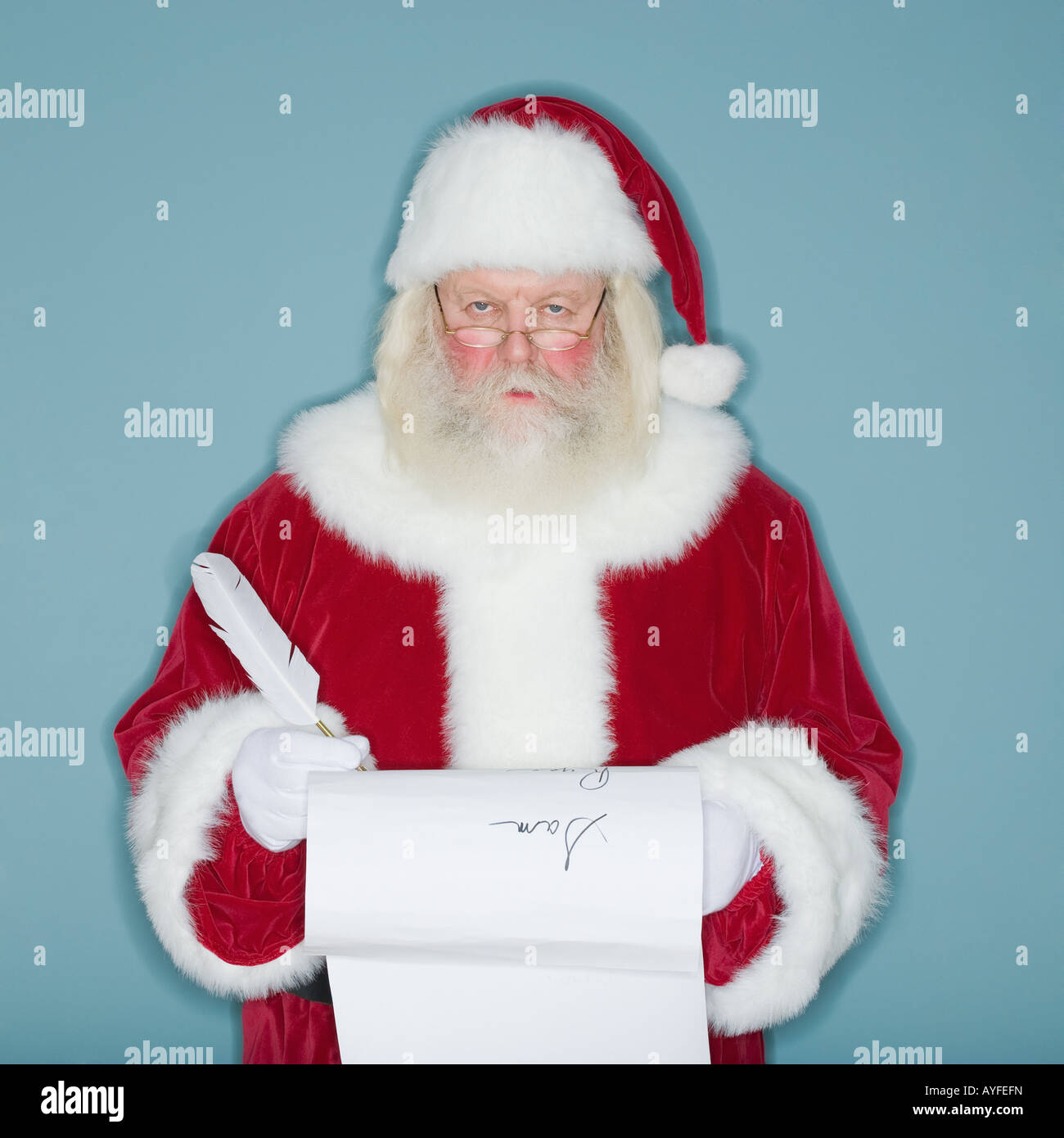 Santa Claus Schreiben Namensliste Stockfoto